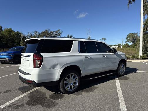 Summit White 2024 Chevrolet Suburban 4WD High Country