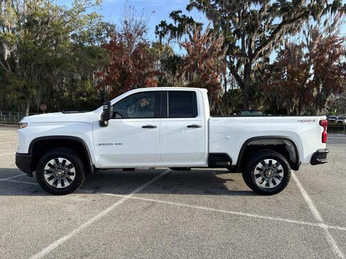 2024 Chevrolet Silverado 2500 Custom