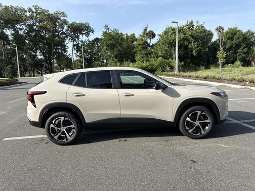 White Sands 2026 Chevrolet Trax FWD 1RS