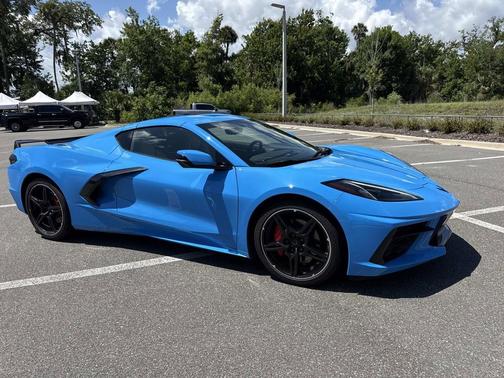 Rapid Blue 2021 Chevrolet Corvette Stingray w/2LT