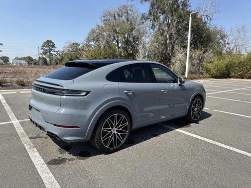 2024 Porsche Cayenne S