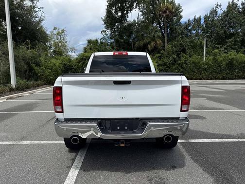 Bright White Clearcoat 2019 RAM 1500 Big Horn