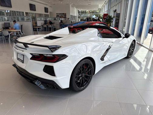 2026 Chevrolet Corvette Stingray w/2LT