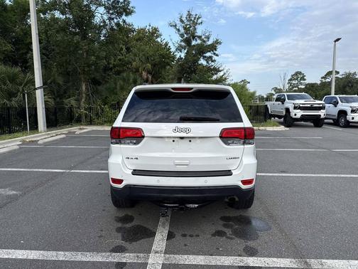 Bright White Clearcoat 2021 Jeep Grand Cherokee Laredo