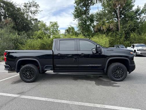 Black 2024 Chevrolet Silverado 2500 High Country
