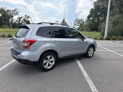 Ice Silver Metallic 2015 Subaru Forester 2.5i Limited