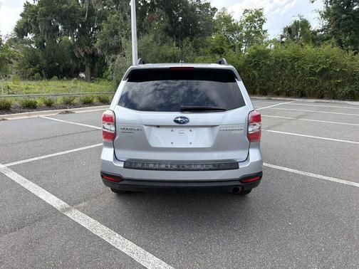 Ice Silver Metallic 2015 Subaru Forester 2.5i Limited