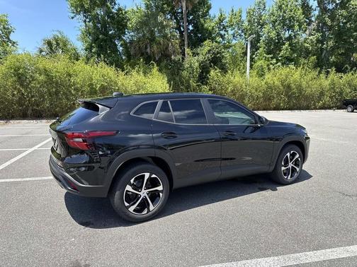 Mosaic Black Metallic 2026 Chevrolet Trax FWD 1RS