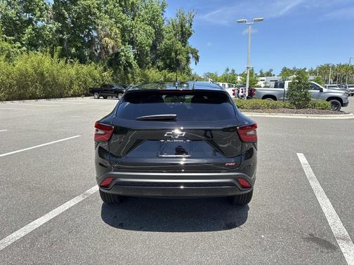 Mosaic Black Metallic 2026 Chevrolet Trax FWD 1RS