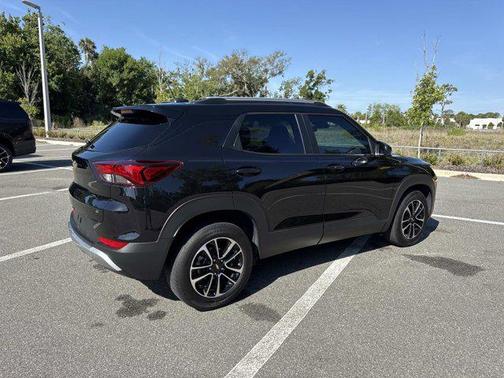 Mosaic Black Metallic 2024 Chevrolet Trailblazer LT