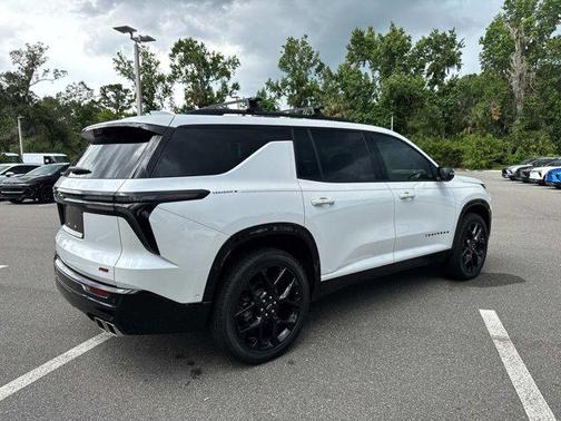2025 Chevrolet Traverse RS