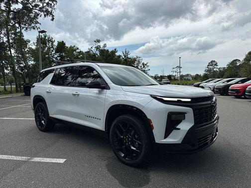 2025 Chevrolet Traverse RS