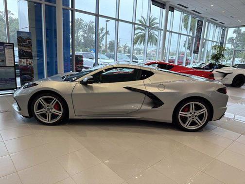 2026 Chevrolet Corvette Stingray w/1LT