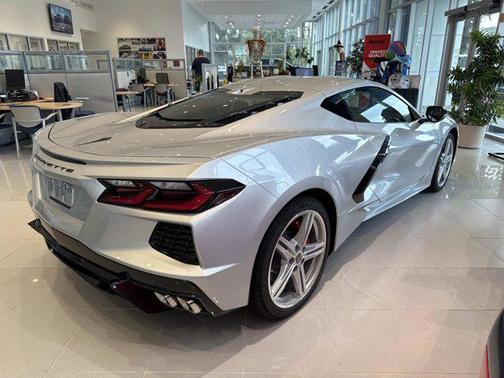 2026 Chevrolet Corvette Stingray w/1LT