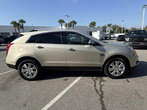 Silver Coast Metallic 2015 Cadillac SRX Luxury Collection