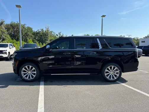 2025 Chevrolet Suburban Premier