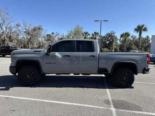 2024 Chevrolet Silverado 2500 4WD Crew Cab Standard Bed ZR2