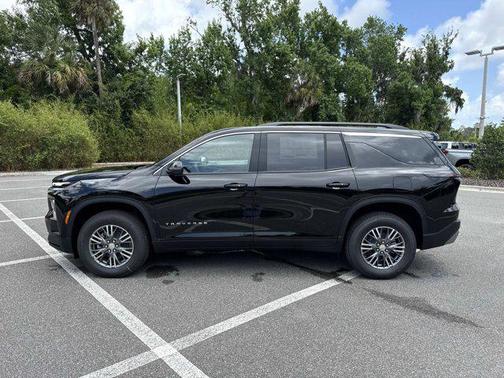 Mosaic Black Metallic 2026 Chevrolet Traverse LT