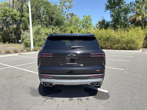 Mosaic Black Metallic 2026 Chevrolet Traverse AWD Z71