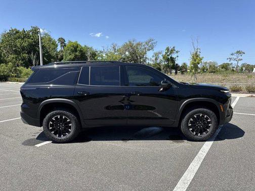 Mosaic Black Metallic 2026 Chevrolet Traverse AWD Z71