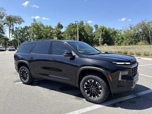 Mosaic Black Metallic 2026 Chevrolet Traverse AWD Z71