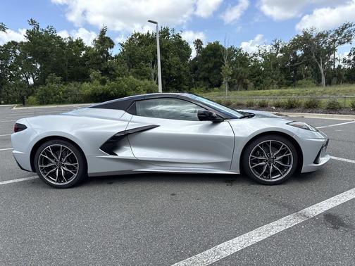 Blade Silver Metallic 2026 Chevrolet Corvette Stingray w/3LT