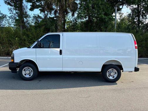 2025 Chevrolet Express 2500 RWD 2500 Regular Wheelbase WT
