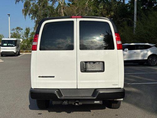 2025 Chevrolet Express 2500 RWD 2500 Regular Wheelbase WT