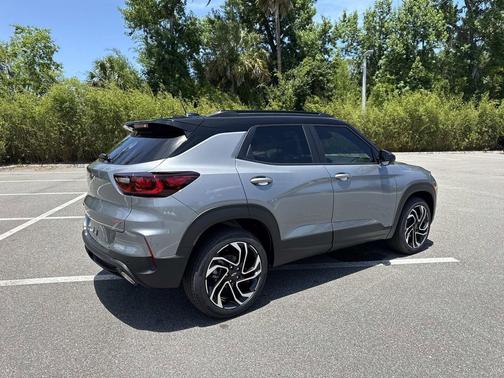 Sterling Gray Metallic 2026 Chevrolet Trailblazer RS