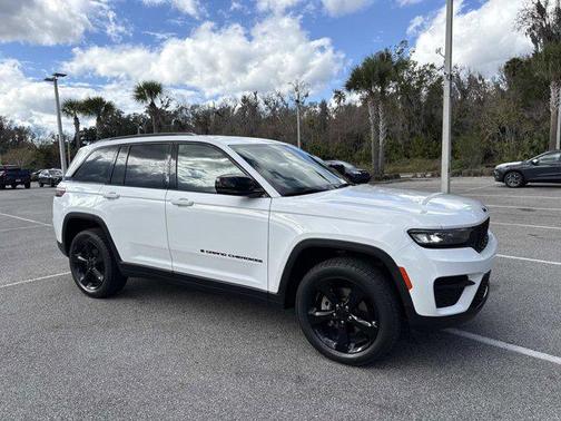 2023 Jeep Grand Cherokee Altitude