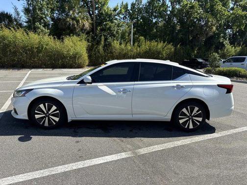 Pearl White Tricoat 2019 Nissan Altima 2.5 SL