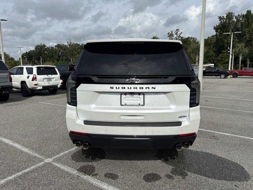 2025 Chevrolet Suburban 4WD Z71