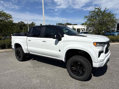 Summit White 2026 Chevrolet Silverado 1500 RST