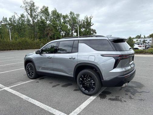Sterling Gray Metallic 2026 Chevrolet Traverse LT