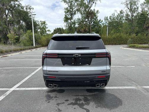 Sterling Gray Metallic 2026 Chevrolet Traverse LT