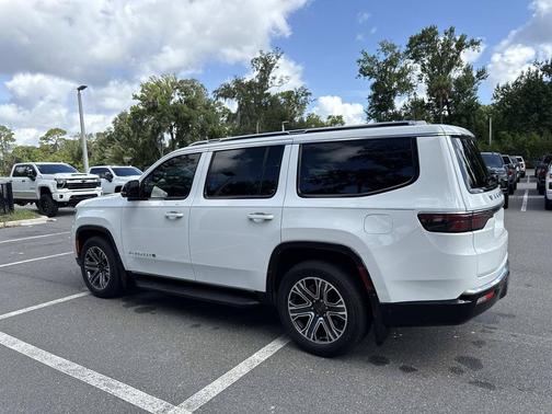 Bright White Clearcoat 2023 Jeep Wagoneer Series II 4x2