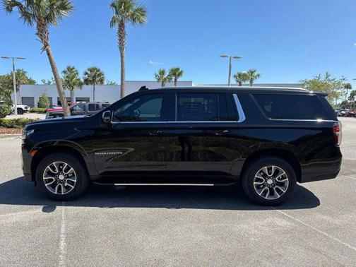 2024 Chevrolet Suburban LT