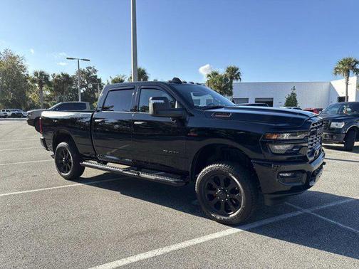 2025 RAM 2500 Big Horn Crew Cab 4x4 6'4' Box