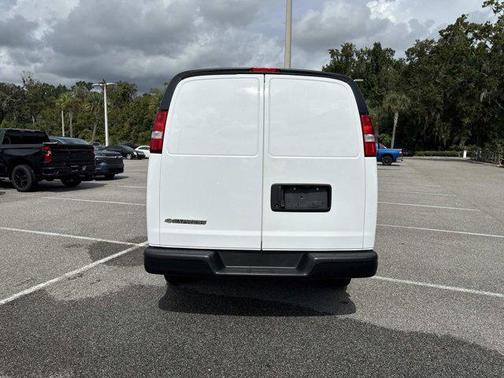 2024 Chevrolet Express 2500 RWD 2500 Regular Wheelbase WT