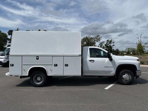 2025 Chevrolet Silverado 3500 WT