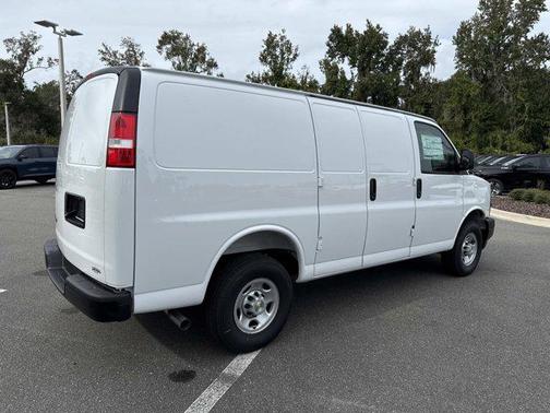2025 Chevrolet Express 2500 RWD 2500 Regular Wheelbase WT