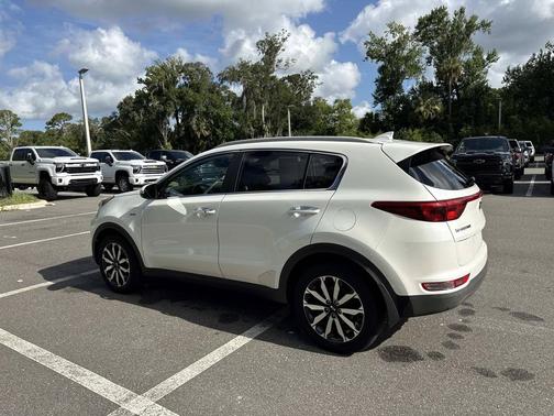 Snow White Pearl 2019 Kia Sportage EX