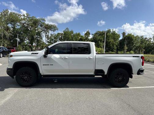 Summit White 2025 Chevrolet Silverado 2500 LTZ