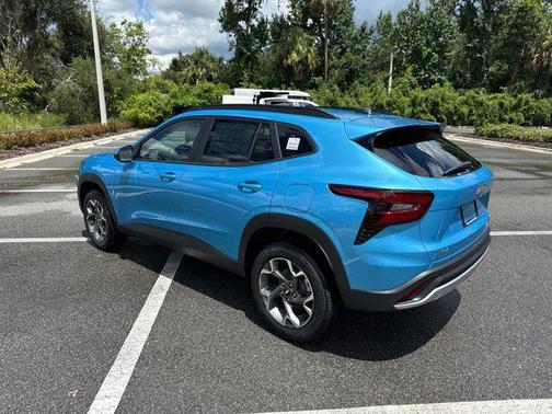 2025 Chevrolet Trax LT