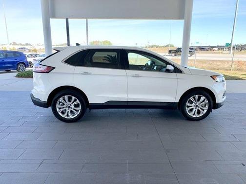 2021 Ford Edge Titanium