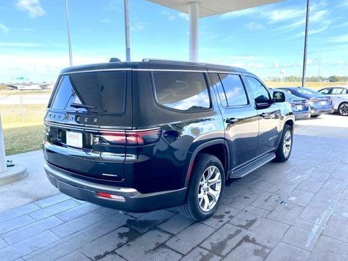 2022 Jeep Wagoneer Series II