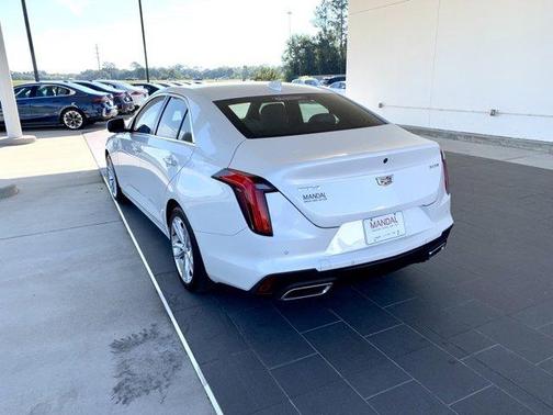 2022 Cadillac CT4 Luxury