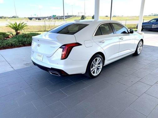 2022 Cadillac CT4 Luxury