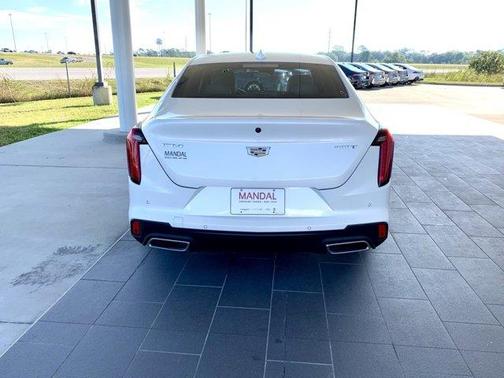 2022 Cadillac CT4 Luxury