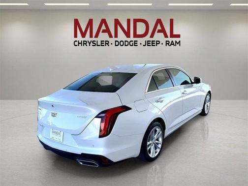 2022 Cadillac CT4 Luxury